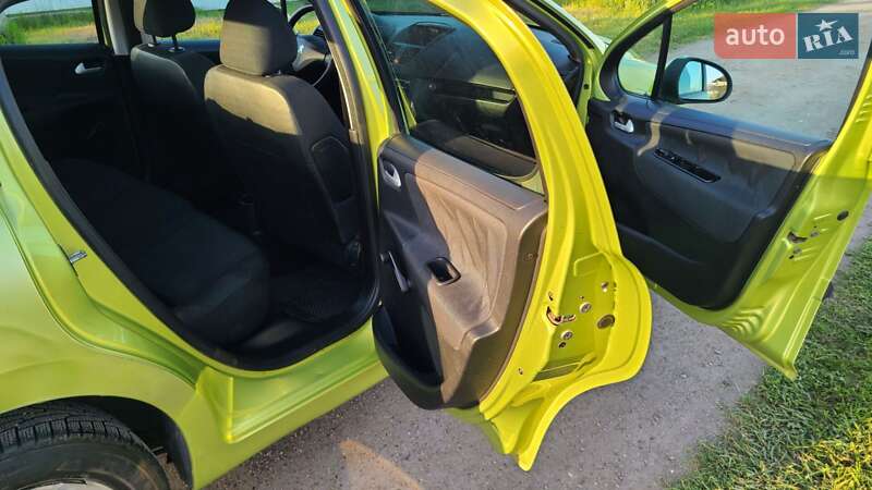 Хетчбек Peugeot 207 2006 в Одесі