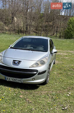 Хетчбек Peugeot 207 2006 в 