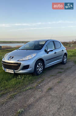 Хетчбек Peugeot 207 2010 в 