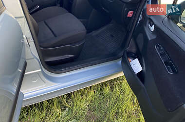 Хетчбек Peugeot 207 2010 в 