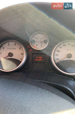Хэтчбек Peugeot 207 2006 в 