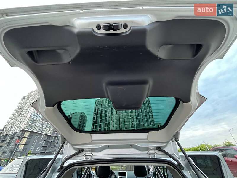 Универсал Peugeot 207 2009 в Львове