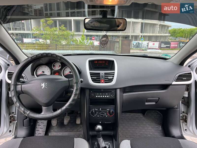 Универсал Peugeot 207 2009 в Львове