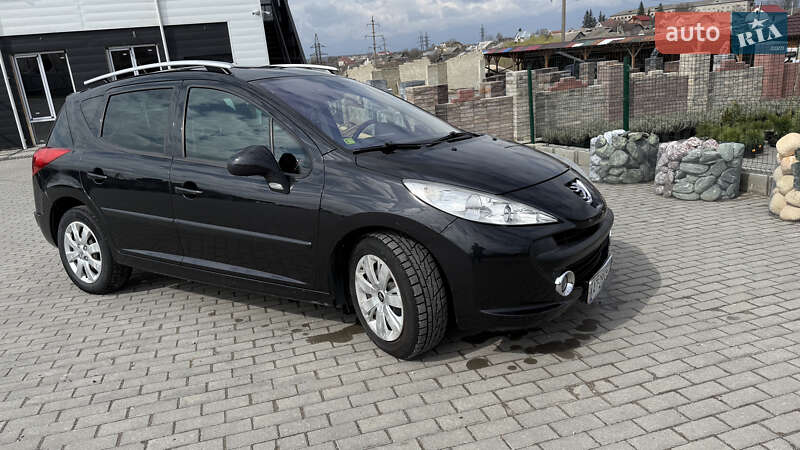 Хэтчбек Peugeot 207 2007 в 