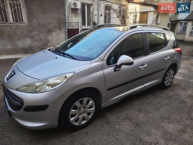 Універсал Peugeot 207 2008 в 