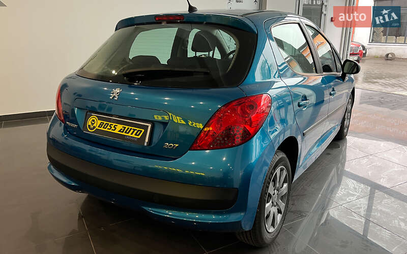 Хетчбек Peugeot 207 2008 в Шептицькому