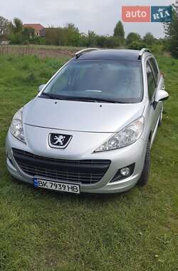 Универсал Peugeot 207 2010 в Ровно