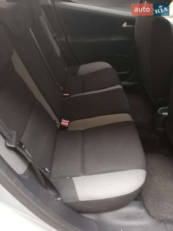 Хэтчбек Peugeot 207 2006 в Ужгороде