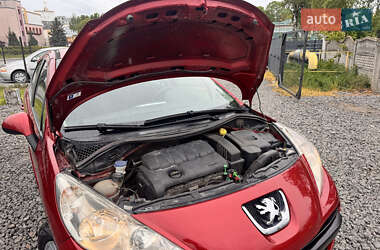 Хетчбек Peugeot 207 2010 в 