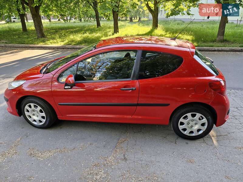 Хетчбек Peugeot 207 2009 в Рівному