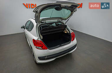 Хетчбек Peugeot 207 2011 в 