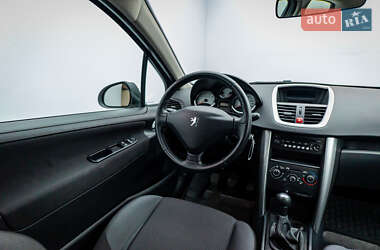 Хетчбек Peugeot 207 2011 в 