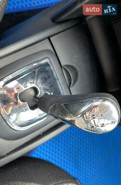 Хетчбек Peugeot 207 2009 в 