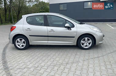 Хетчбек Peugeot 207 2007 в 