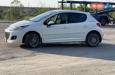 Хэтчбек Peugeot 207 2012 в 