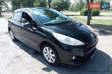 Хетчбек Peugeot 207 2010 в Запоріжжі