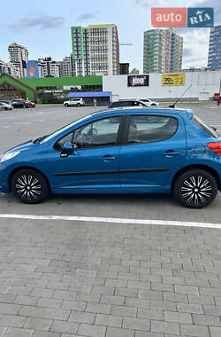 Хэтчбек Peugeot 207 2008 в 