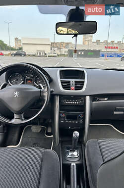 Хэтчбек Peugeot 207 2008 в 