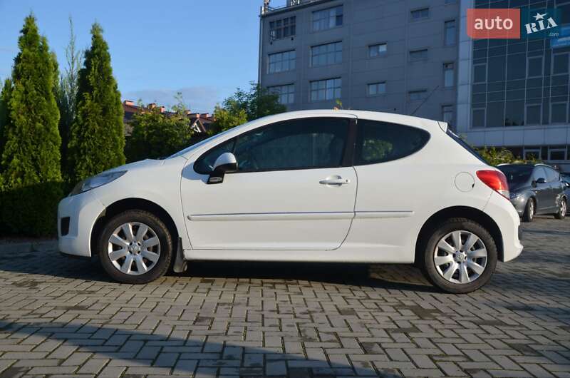 Хэтчбек Peugeot 207 2012 в Фастове