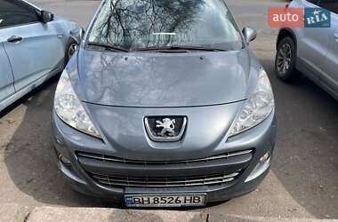 Хэтчбек Peugeot 207 2011 в 