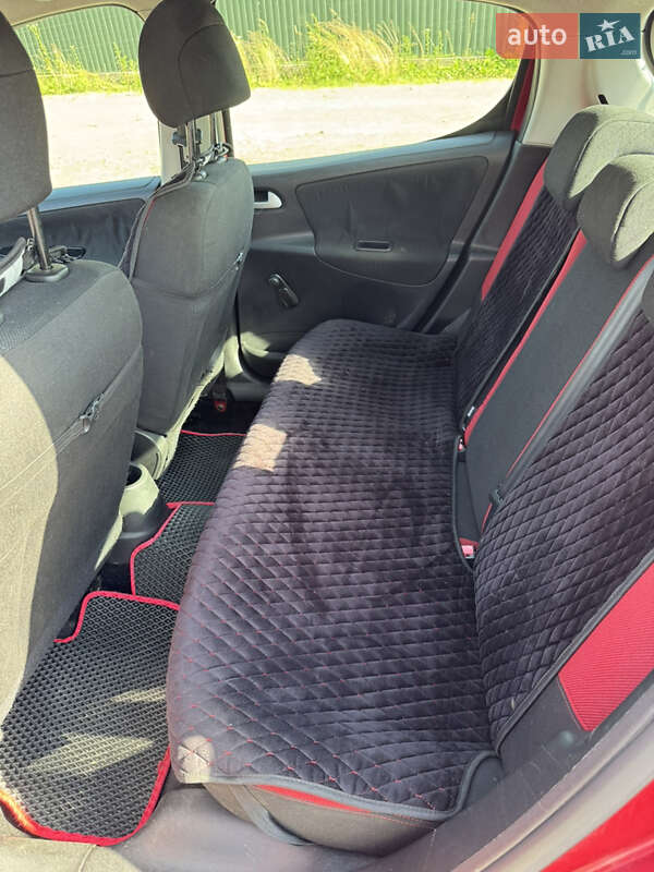 Хэтчбек Peugeot 207 2006 в Львове