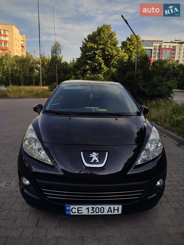 Хетчбек Peugeot 207 2011 в Чернівцях