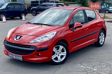 Хетчбек Peugeot 207 2008 в Києві