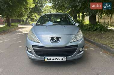 Хетчбек Peugeot 207 2010 в 