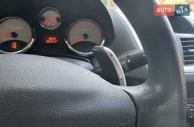 Хетчбек Peugeot 207 2010 в 