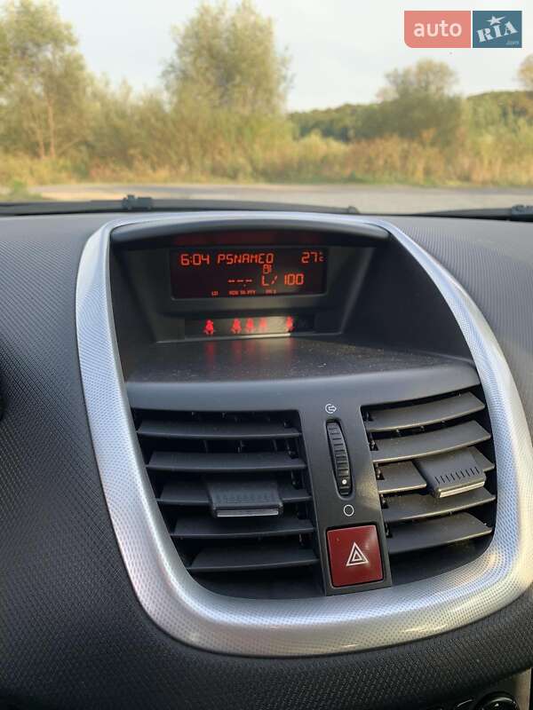 Хетчбек Peugeot 207 2008 в Калуші