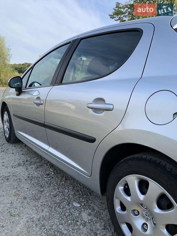 Хетчбек Peugeot 207 2008 в Калуші
