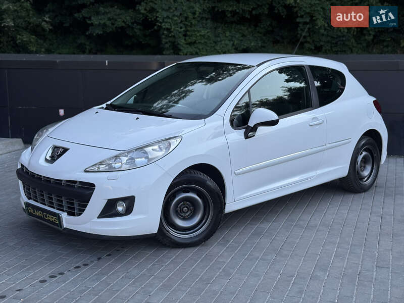 Хетчбек Peugeot 207 2011 в Києві
