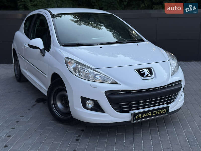 Хетчбек Peugeot 207 2011 в Києві