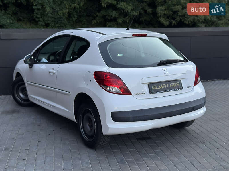 Хетчбек Peugeot 207 2011 в Києві