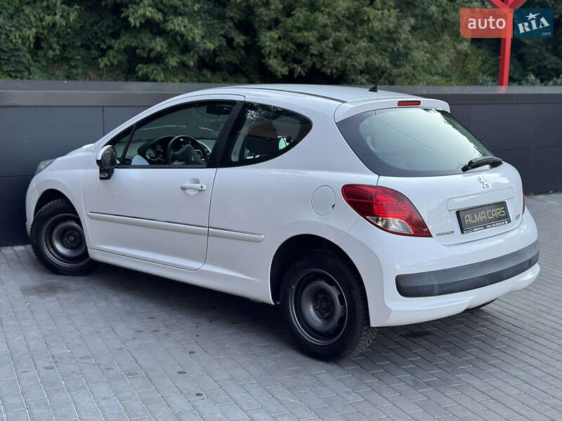 Хетчбек Peugeot 207 2011 в Києві