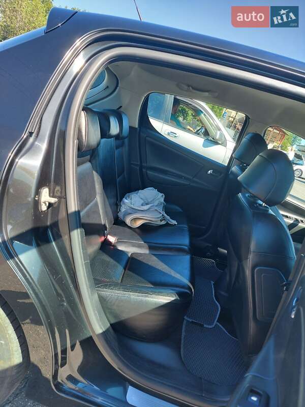 Хэтчбек Peugeot 207 2007 в Полтаве