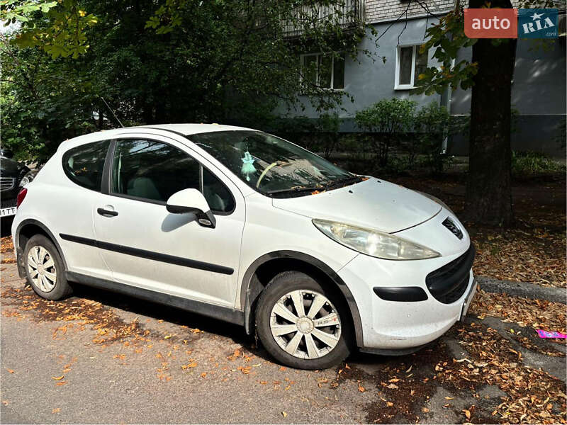 Хэтчбек Peugeot 207 2008 в Днепре