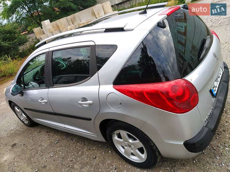 Универсал Peugeot 207 2009 в Стрые