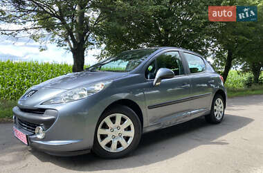 Хэтчбек Peugeot 207 2009 в Клевани