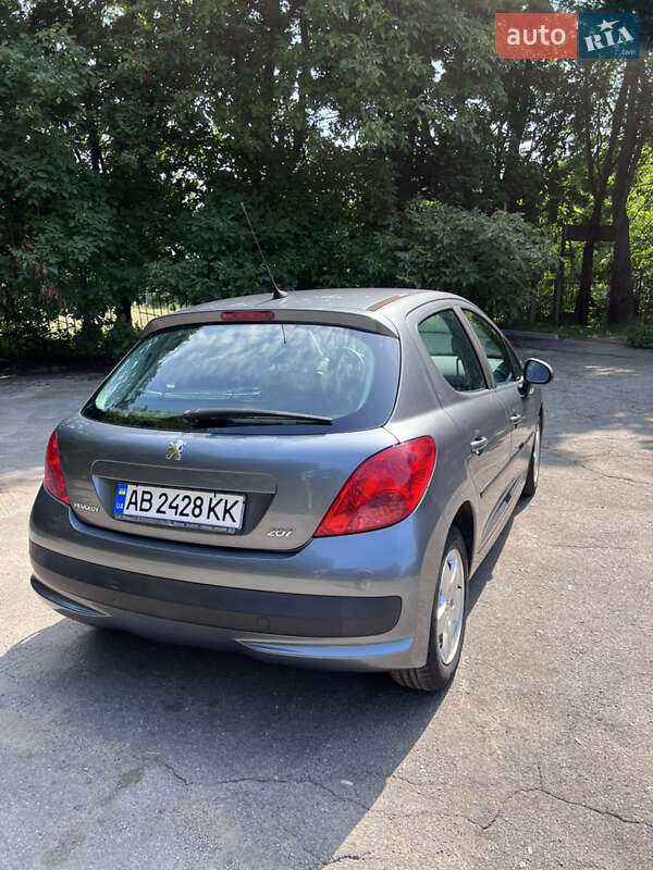 Хетчбек Peugeot 207 2009 в Вінниці