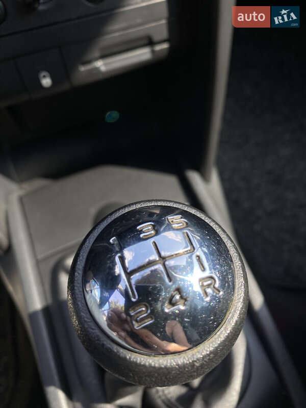 Хэтчбек Peugeot 207 2008 в Луцке