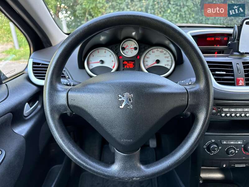 Универсал Peugeot 207 2009 в Виннице