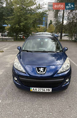 Хэтчбек Peugeot 207 2009 в Киеве