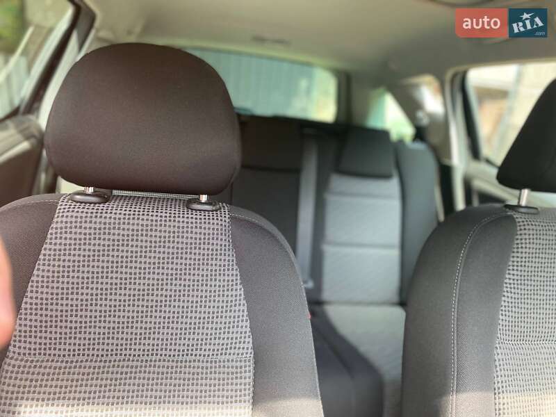 Універсал Peugeot 207 2009 в Товсте