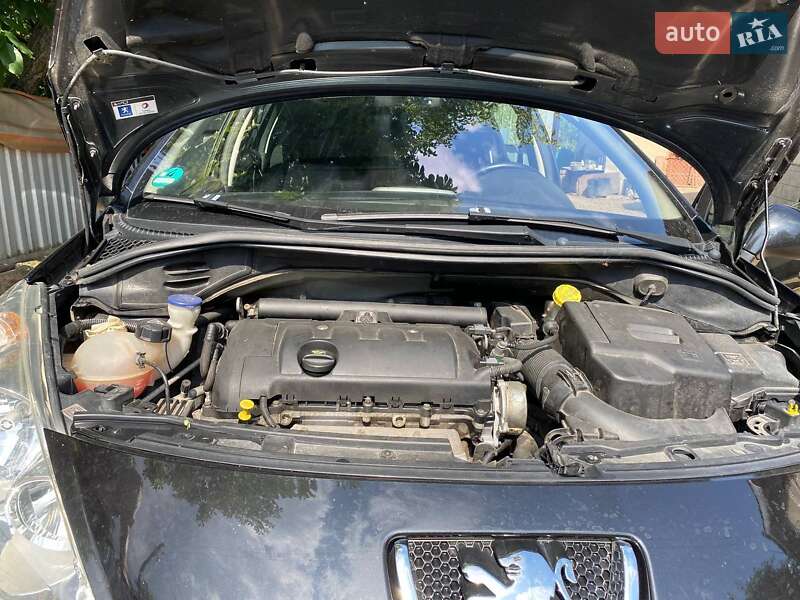 Універсал Peugeot 207 2009 в Товсте