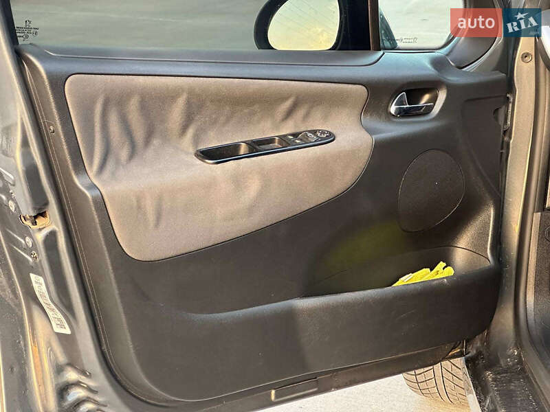 Универсал Peugeot 207 2010 в Львове