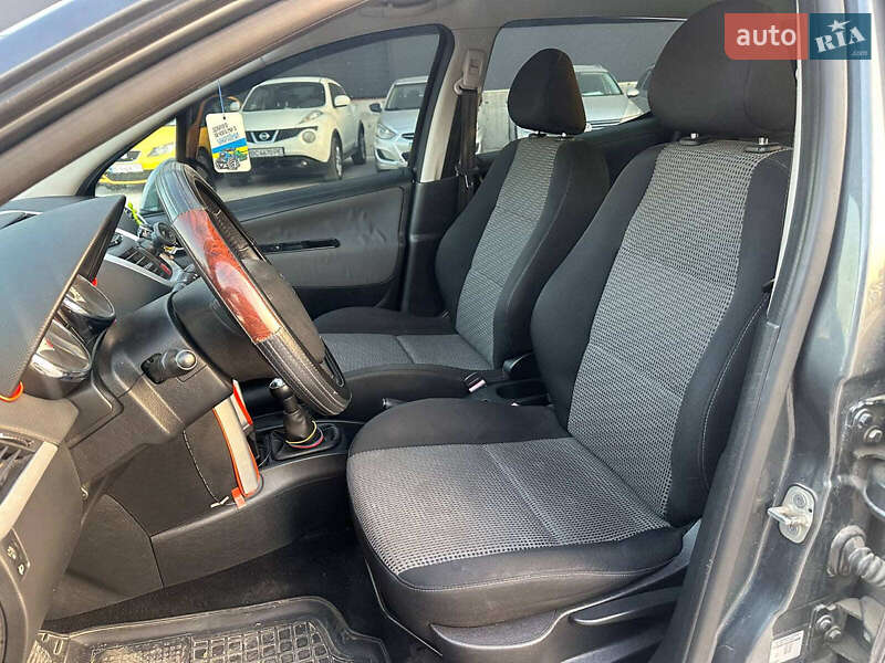 Универсал Peugeot 207 2010 в Львове
