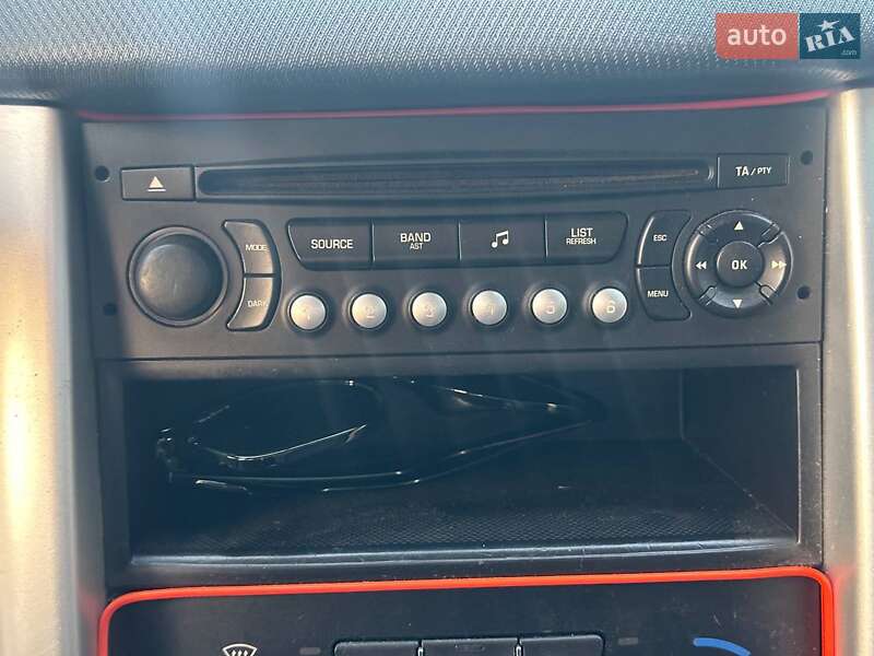 Универсал Peugeot 207 2010 в Львове