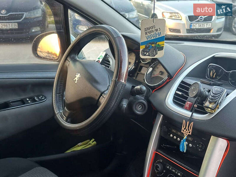 Универсал Peugeot 207 2010 в Львове