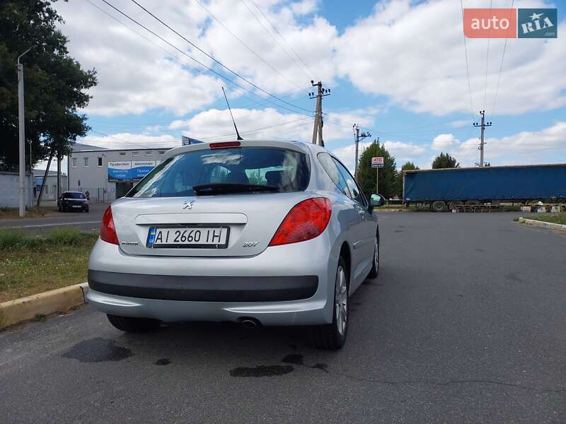 Хетчбек Peugeot 207 2007 в Бучі